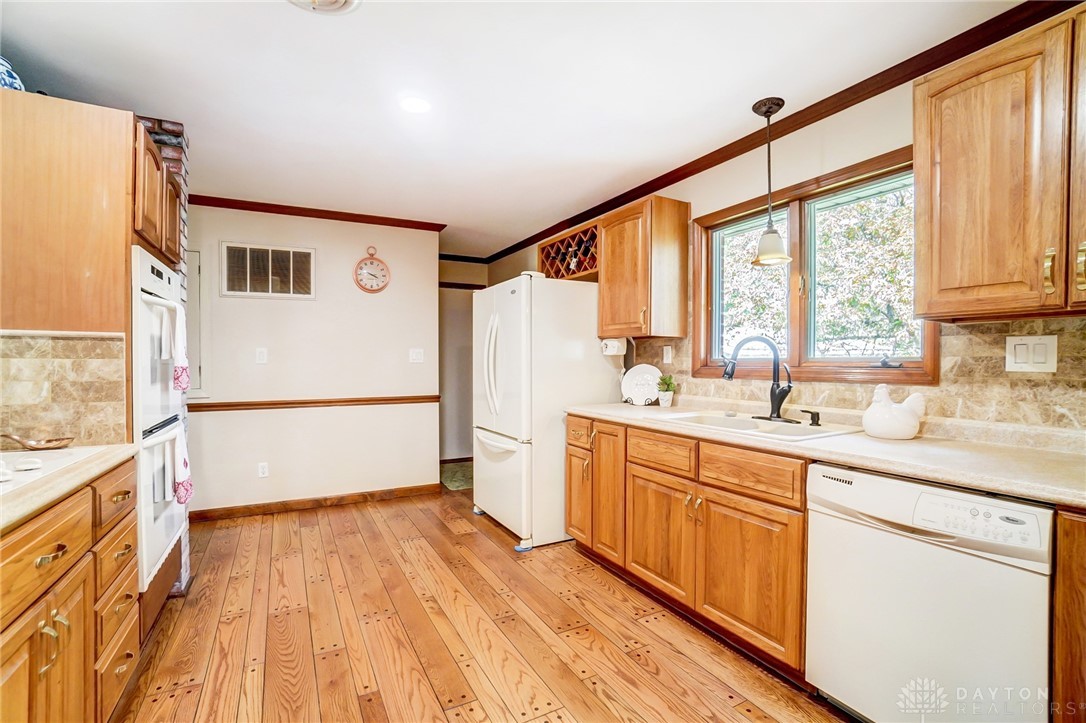 6950 Bunnell Hill Road Springboro, OH 45066 - Photo 11 of 65