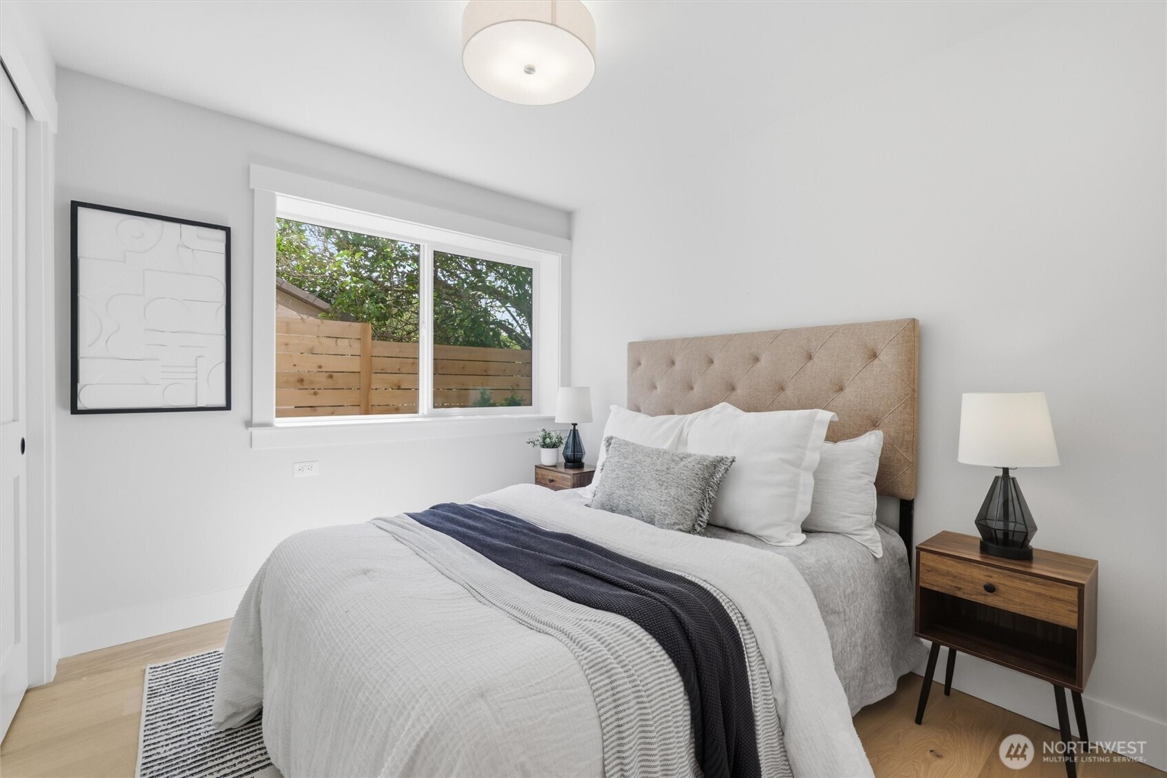 8815 Densmore Avenue North, Unit B Seattle, WA 98103 - Photo 20 of 24 Gallery Image 20