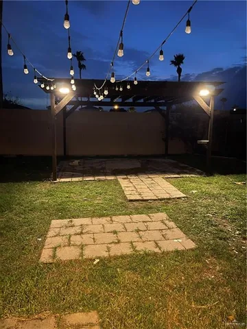 a view of room with yard