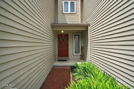 $2,900 | 3 Pine Ridge Road, Saratoga Springs, NY 12866