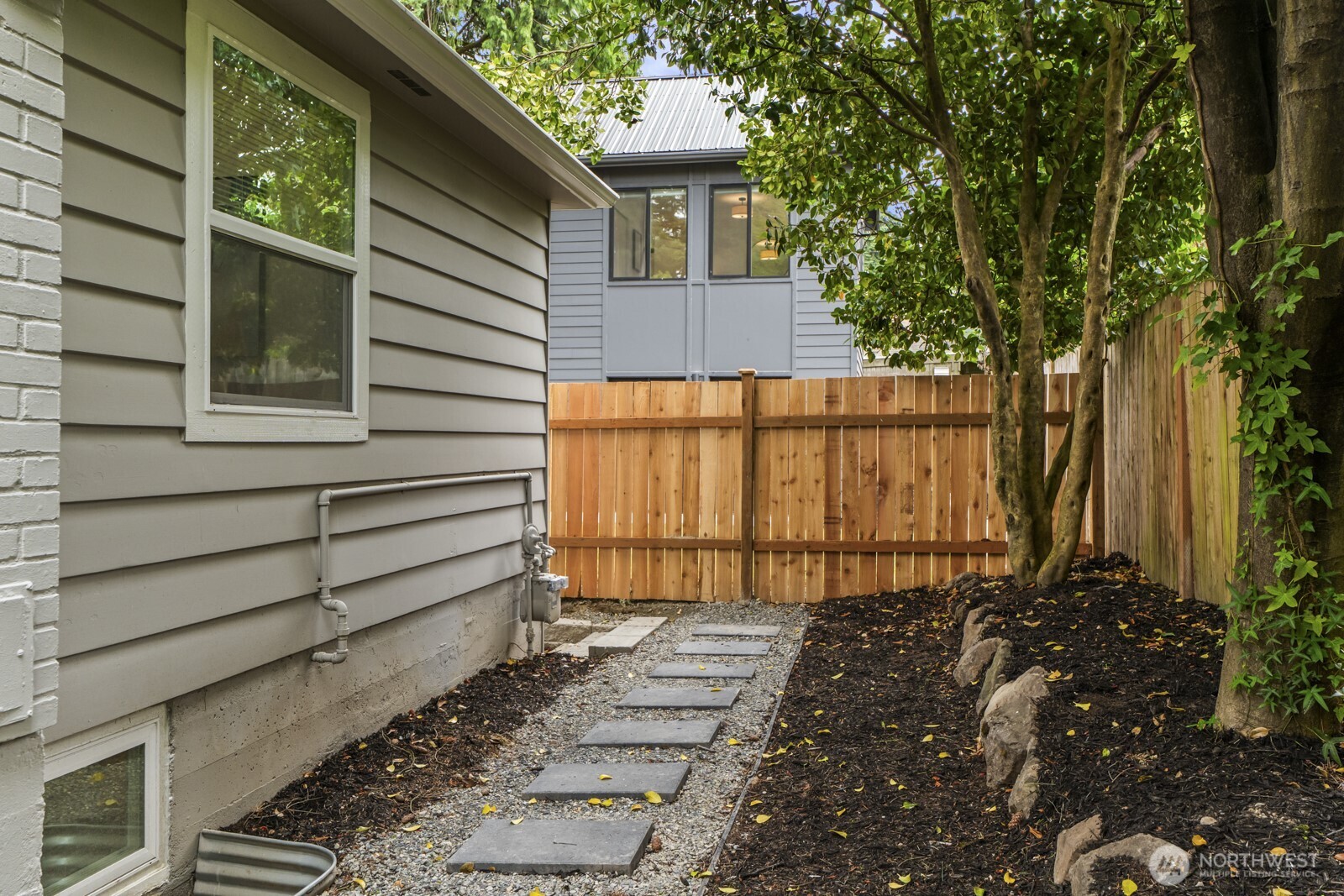 3539 Northeast 88th Street, Unit A Seattle, WA 98115 - Photo 37 of 39