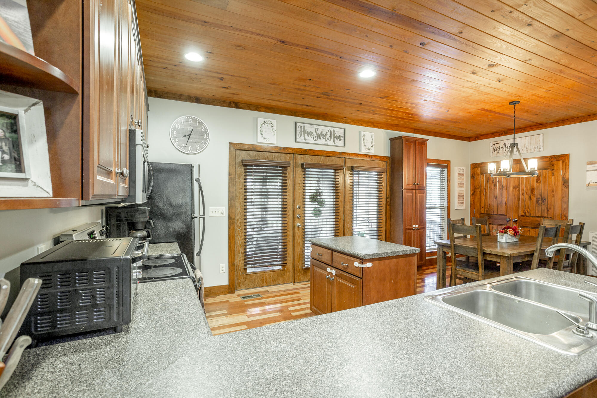 372 Hiwassee Drive Decatur, TN 37322 - Photo 16 of 54 Kitchen