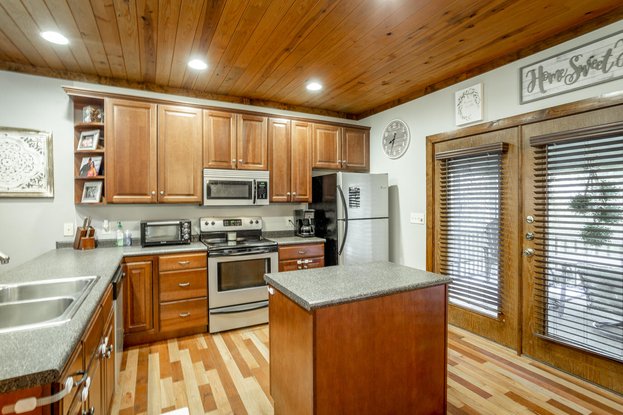 372 Hiwassee Drive Decatur, TN 37322 - Photo 17 of 54 Kitchen