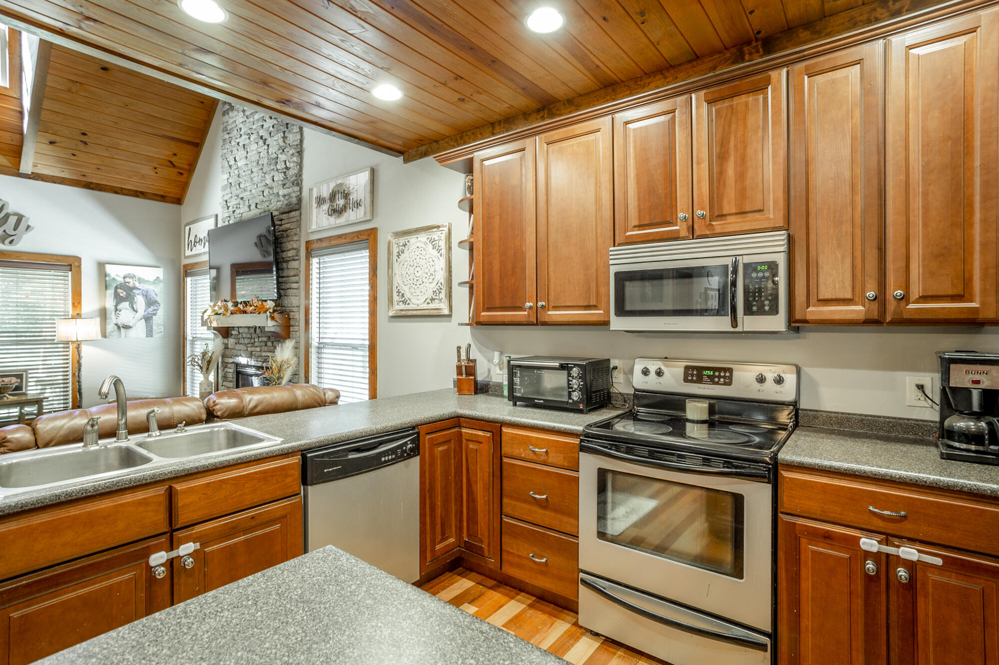 372 Hiwassee Drive Decatur, TN 37322 - Photo 18 of 54 Kitchen