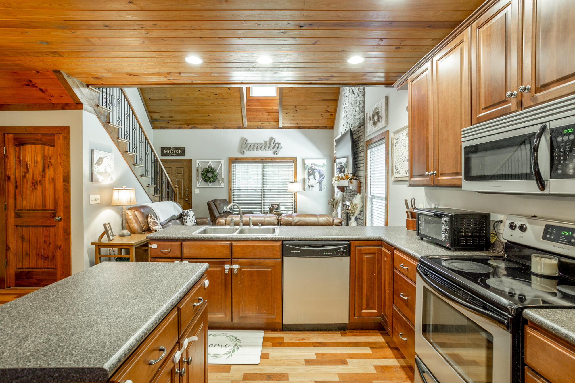 372 Hiwassee Drive Decatur, TN 37322 - Photo 19 of 54 Kitchen