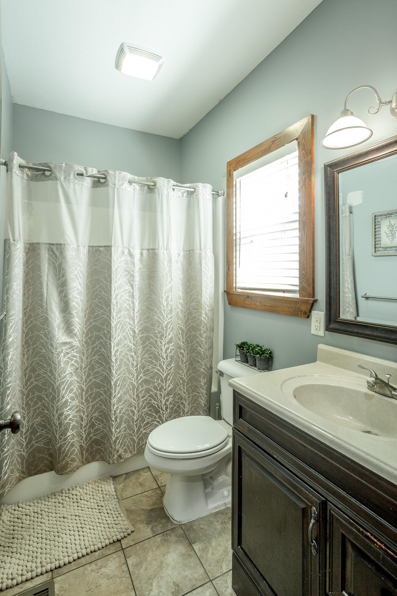 372 Hiwassee Drive Decatur, TN 37322 - Photo 25 of 54 Bathroom