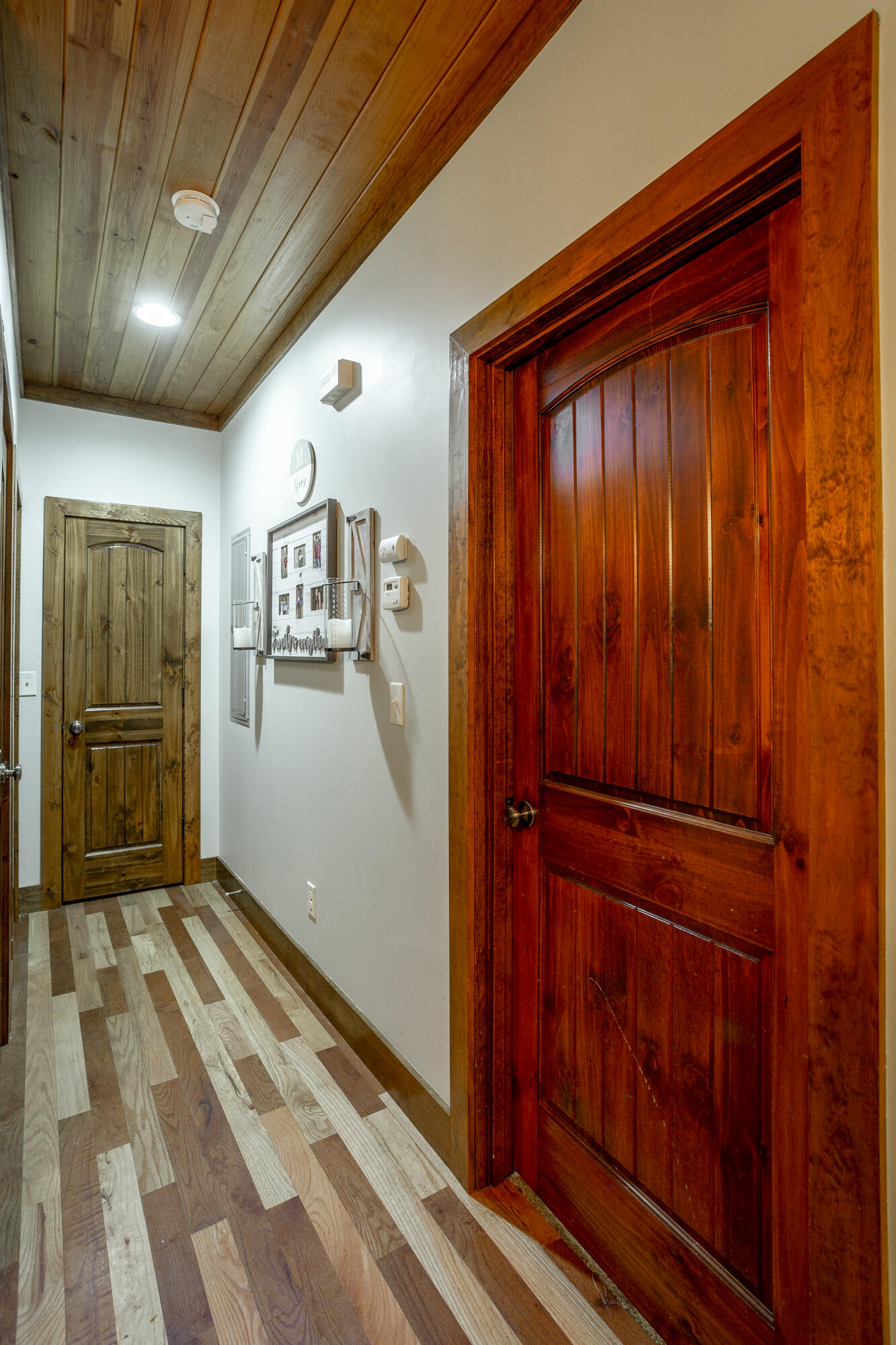 372 Hiwassee Drive Decatur, TN 37322 - Photo 26 of 54 Hallway