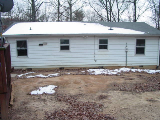 74 Arthur Road Roanoke, VA 24019 - Photo 2 of 11 a view of a house with a yard