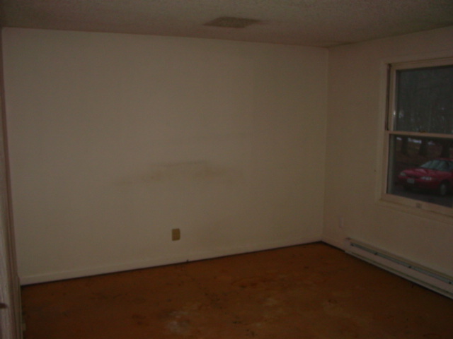 74 Arthur Road Roanoke, VA 24019 - Photo 4 of 11 a view of an empty room