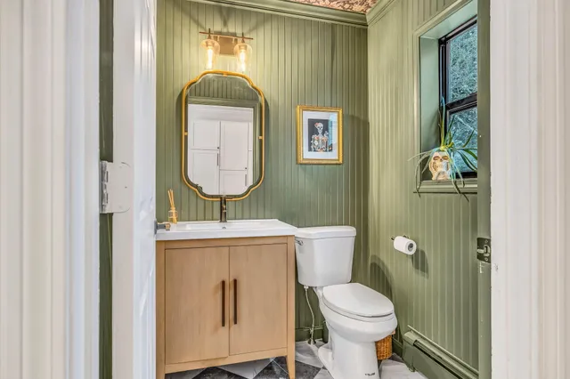 $309,000 | 72 North Road, Winterport, ME 04496