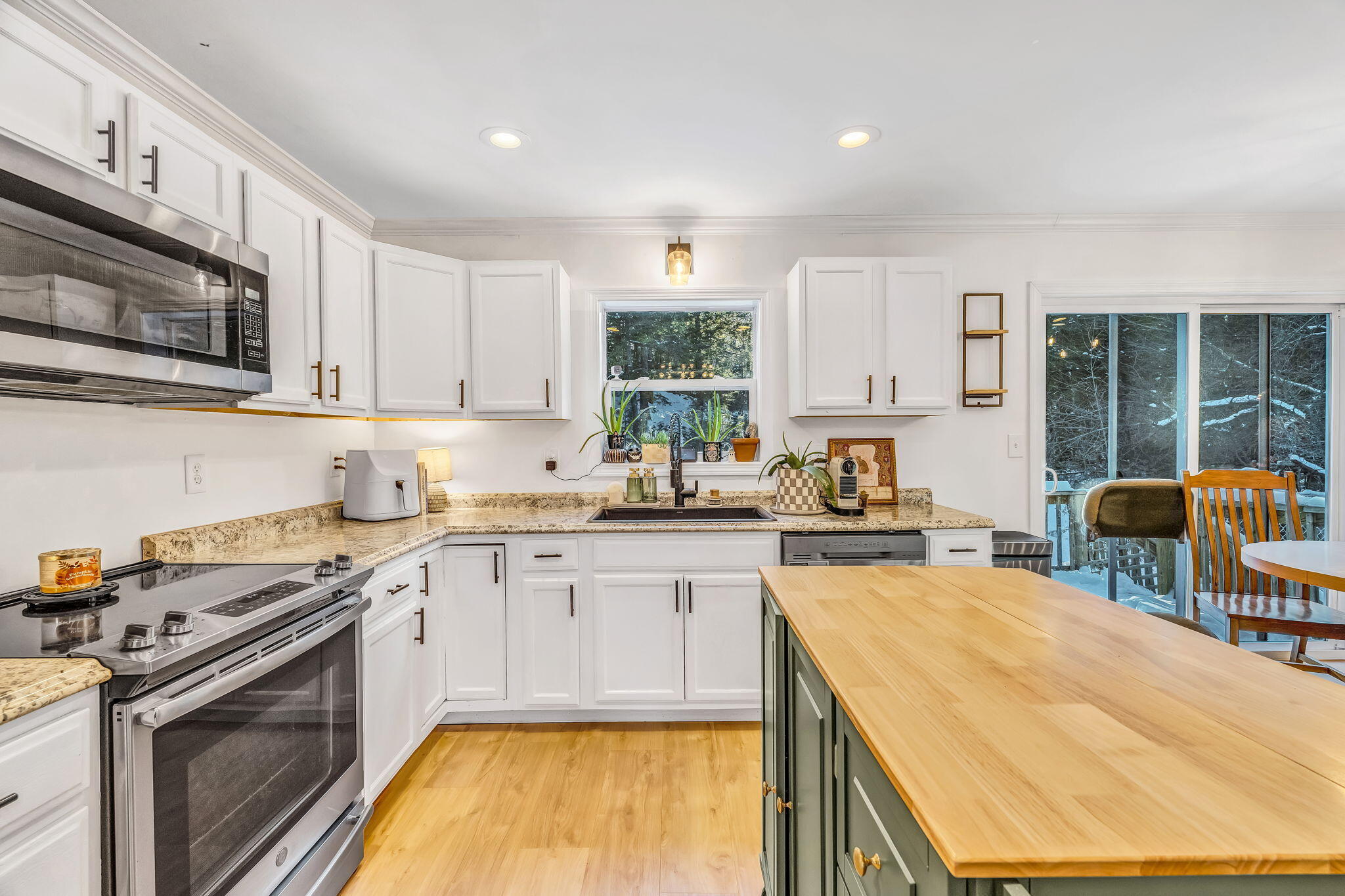 72 North Road Winterport, ME 04496 - Photo 8 of 43 16-web-or-mls-72-north-rd