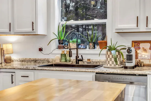 $309,000 | 72 North Road, Winterport, ME 04496