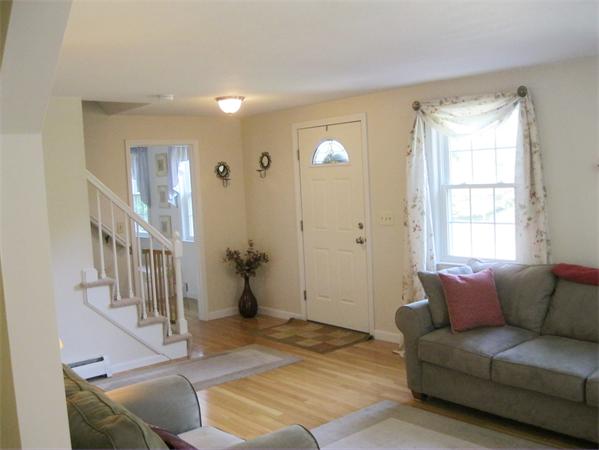 13 Spruce Road Medway, MA 02053 - Photo 6 of 30