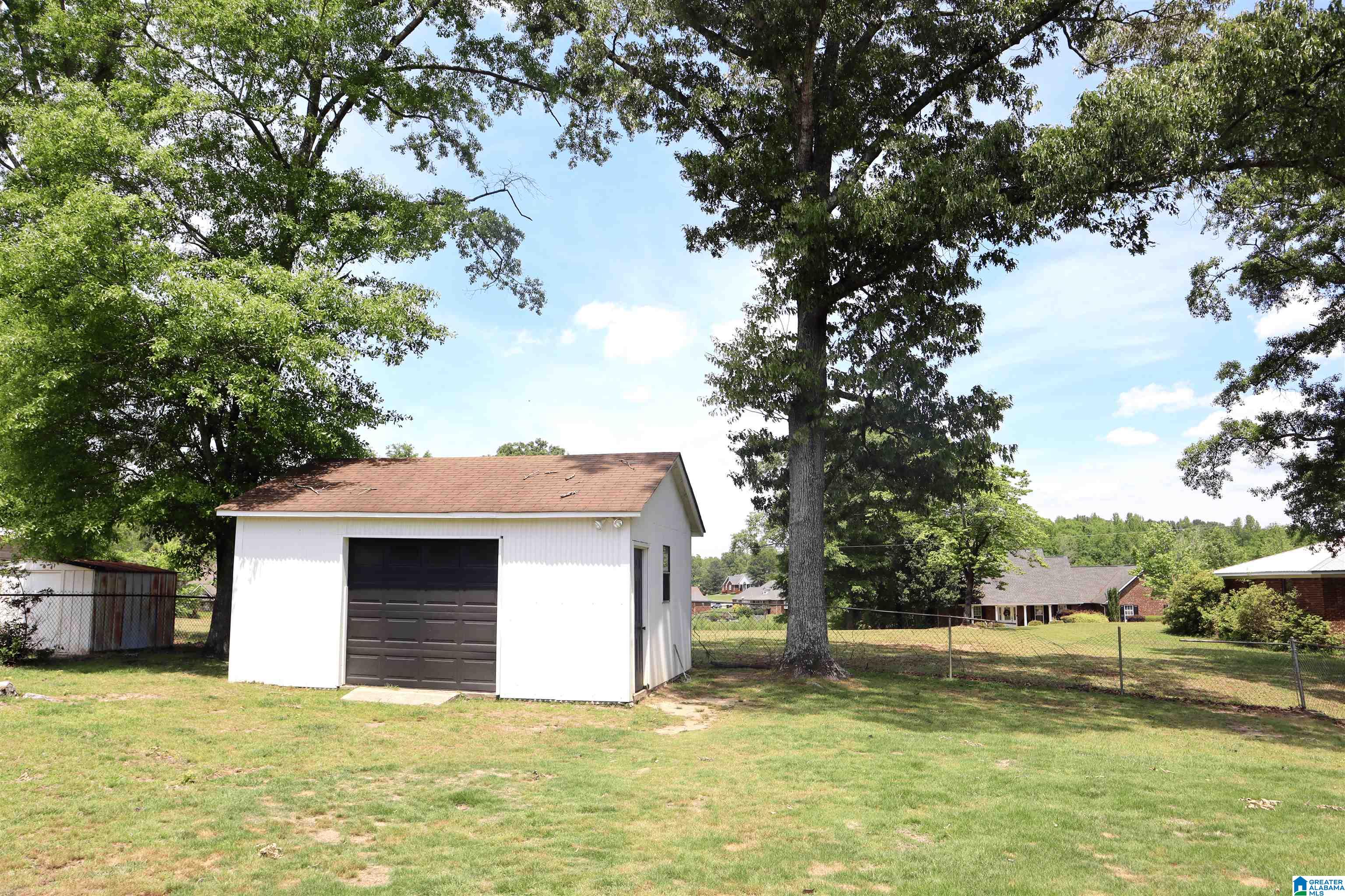 110 Crestview Drive Clanton, AL 35045 - Photo 5 of 20