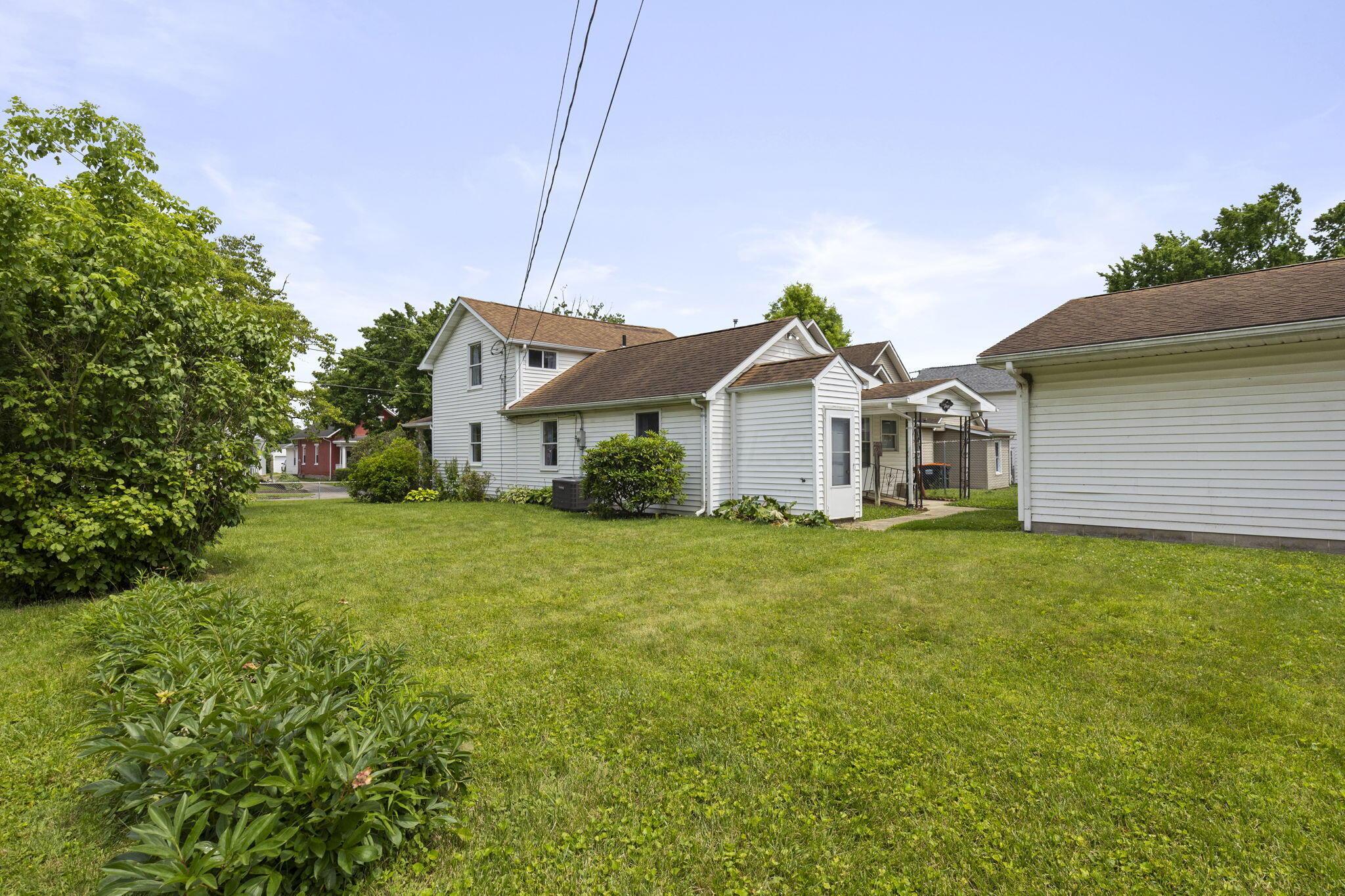175 South 5th Street Newark, OH 43055 - Photo 47 of 50 Side Yard