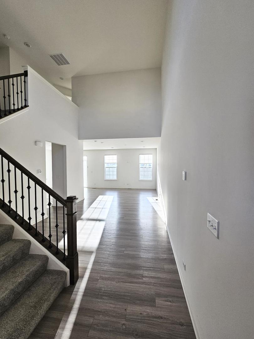 2049 Stuttle Road Batavia, IL 60510 - Photo 2 of 14