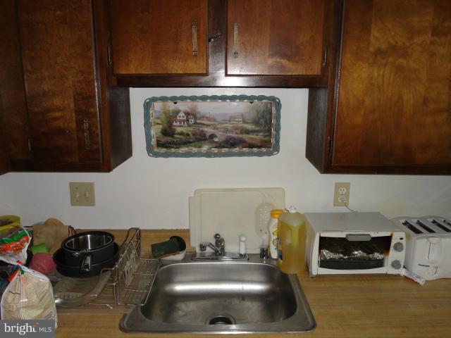 1669 Colonial Way Frederick, MD 21702 - Photo 3 of 12 Kitchen