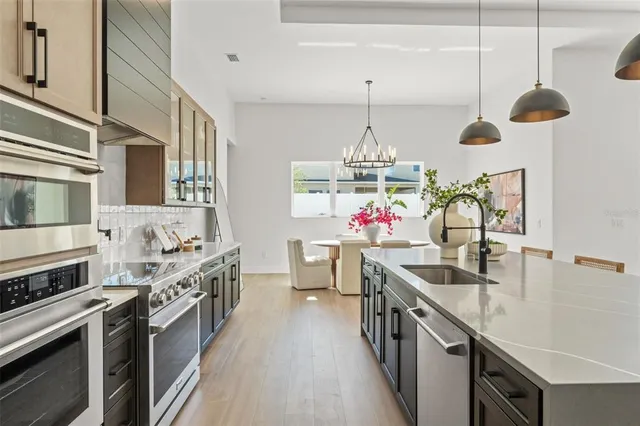 $1,099,990 | 33228 Kateland Drive, Wesley Chapel, FL 33545