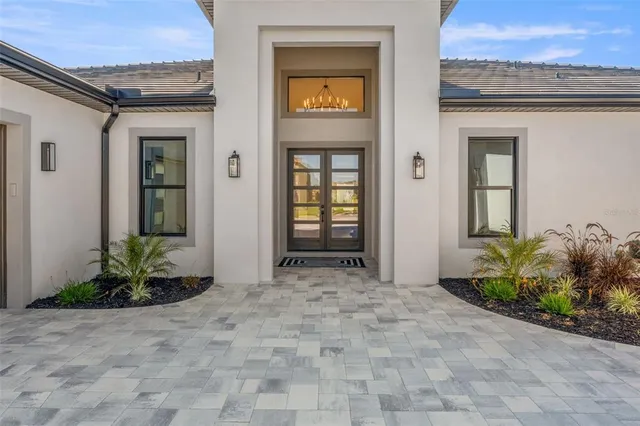 $1,099,990 | 33228 Kateland Drive, Wesley Chapel, FL 33545