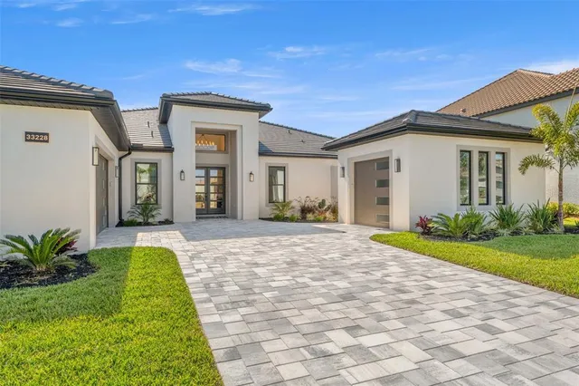 $1,099,990 | 33228 Kateland Drive, Wesley Chapel, FL 33545