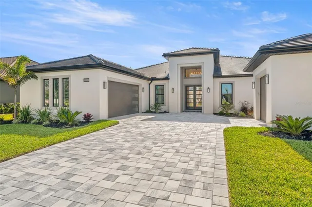 $1,099,990 | 33228 Kateland Drive, Wesley Chapel, FL 33545