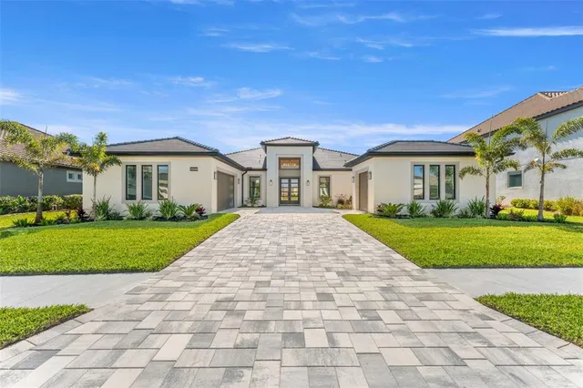 $1,099,990 | 33228 Kateland Drive, Wesley Chapel, FL 33545