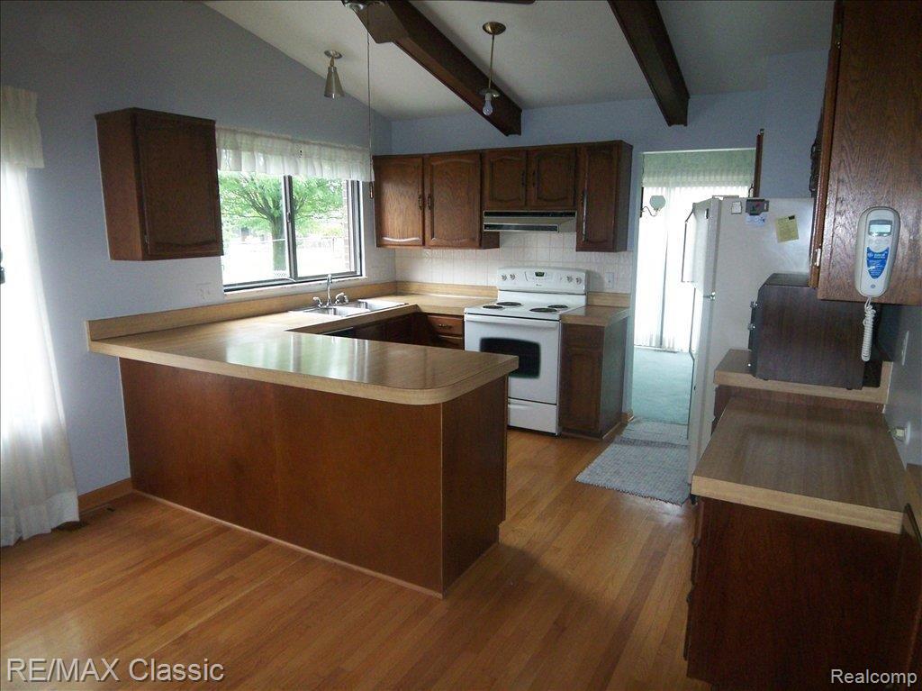 45765 Drexel Road Canton, MI 48187 - Photo 2 of 23 Spacious Kitchen