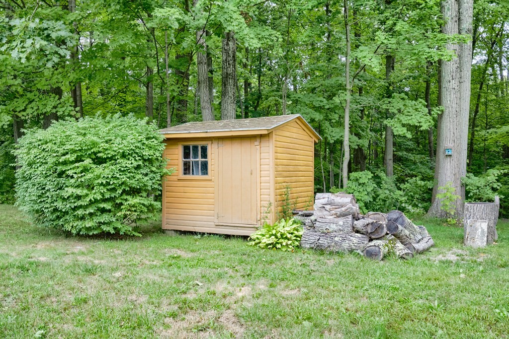 17 Carleton Road Rochdale, MA 01542 - Photo 26 of 27 Gallery Image 26