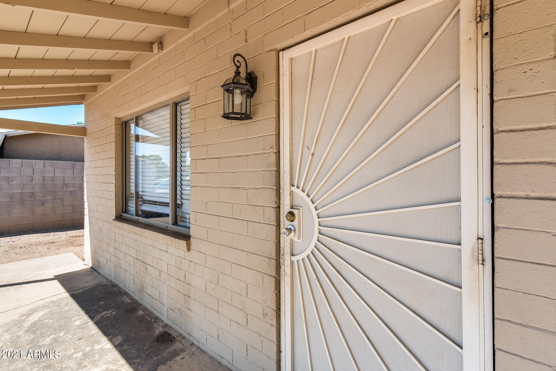 3026 West Monte Vista Road Phoenix, AZ 85009 - Photo 4 of 29