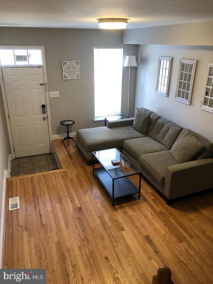 402 North Chester Street Baltimore, MD 21231 - Photo 2 of 24