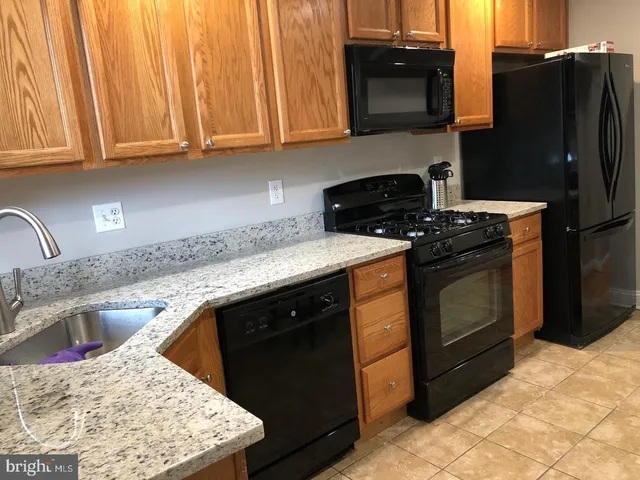 $149,000 | 402 North Chester Street, Baltimore, MD 21231