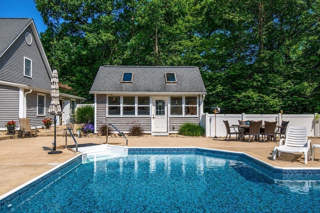 1452 Morgan Road West Springfield, MA 01089 - Photo 33 of 42