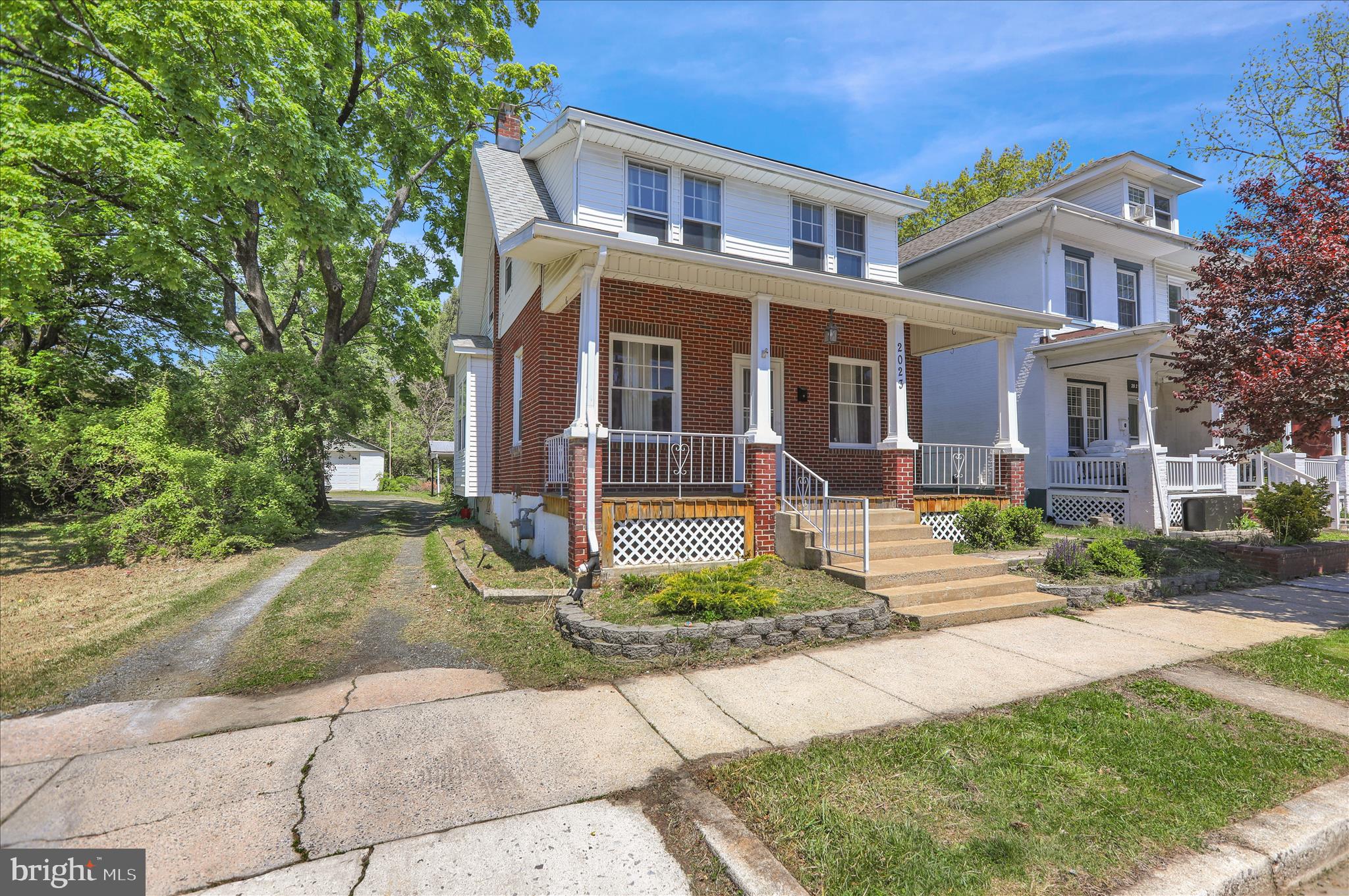 2023 Spring Street Reading, PA 19609 - Photo 2 of 27 360_2770
