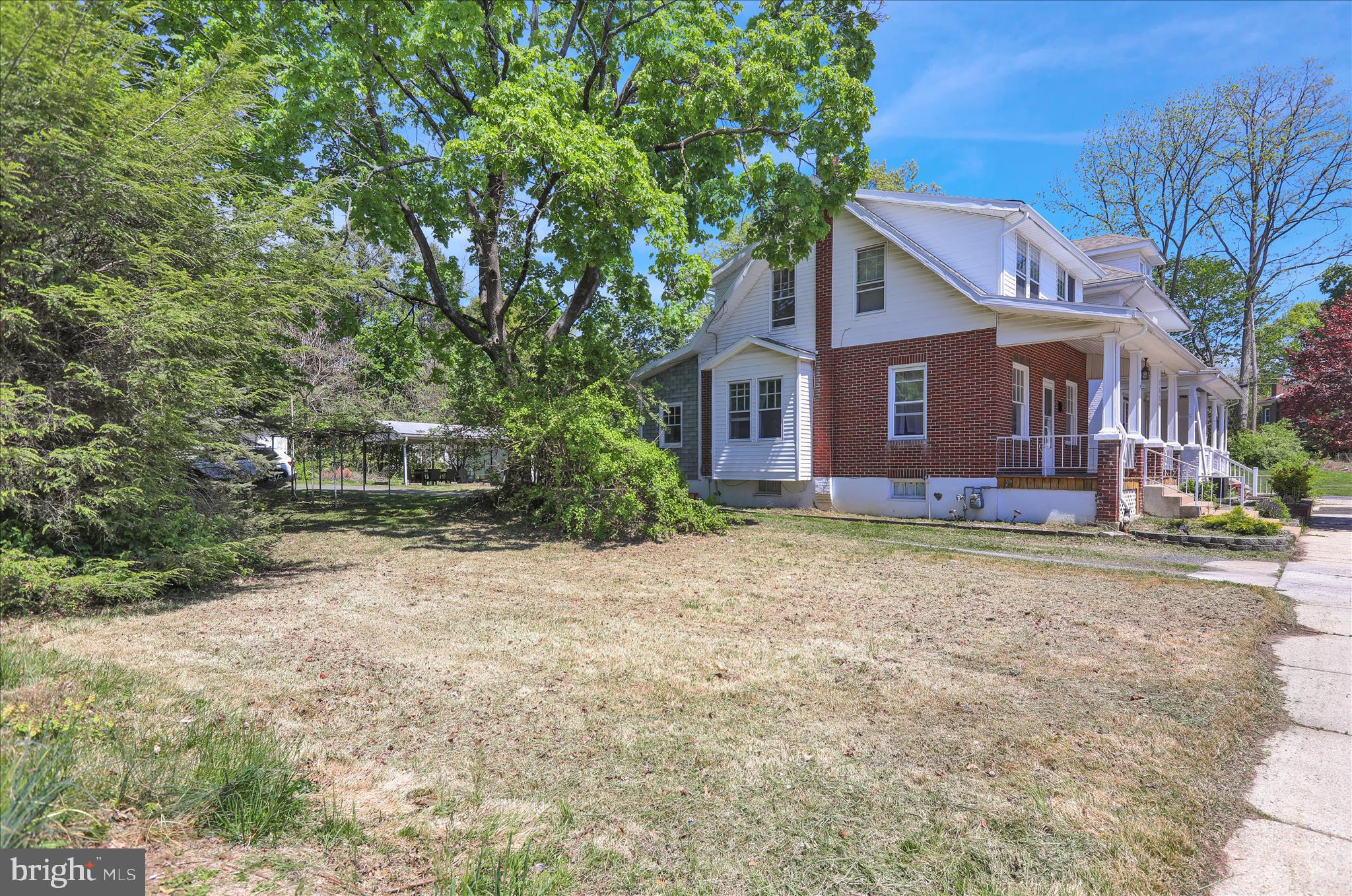 2023 Spring Street Reading, PA 19609 - Photo 4 of 27 360_2885