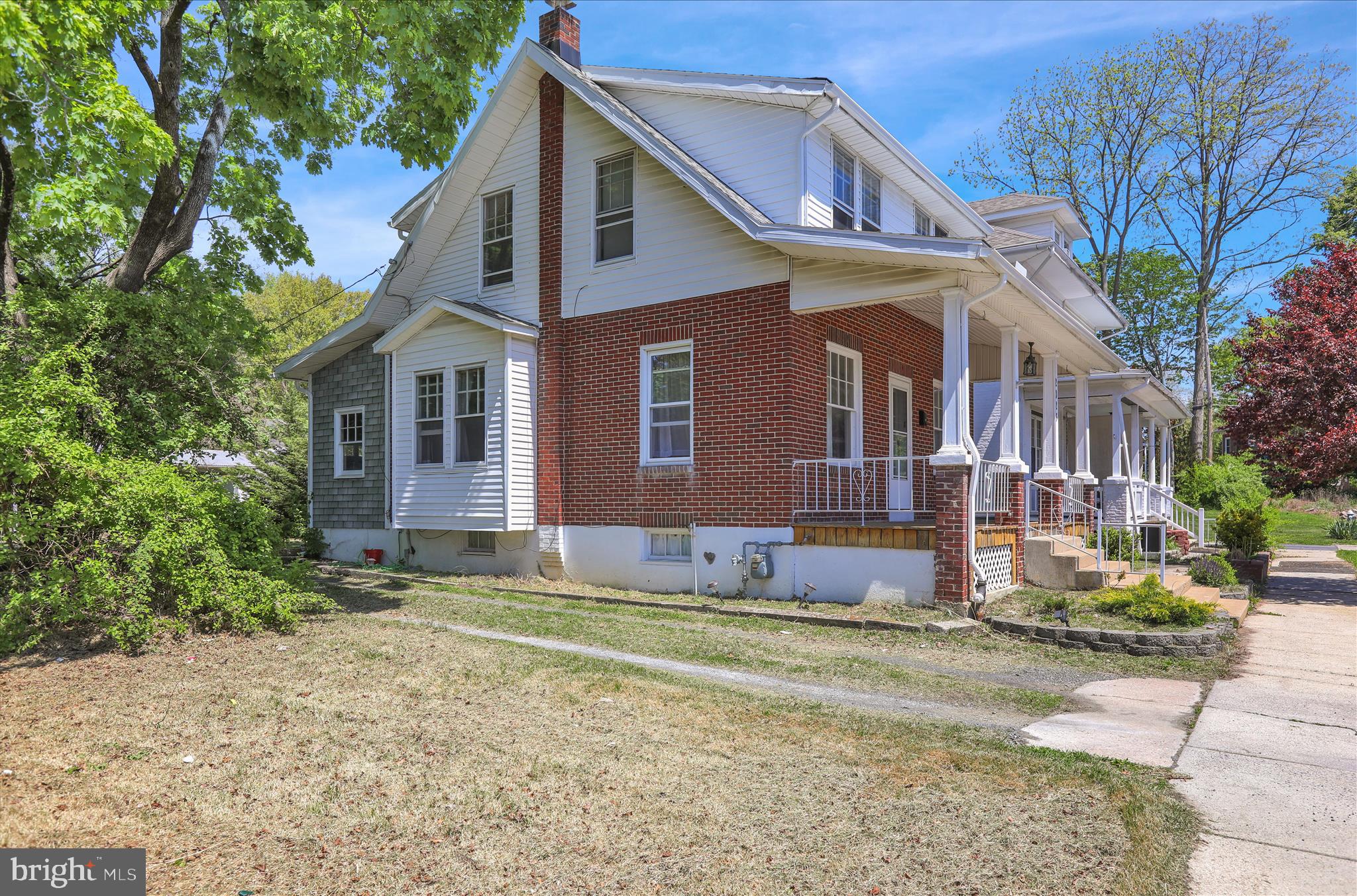 2023 Spring Street Reading, PA 19609 - Photo 5 of 27 360_2890