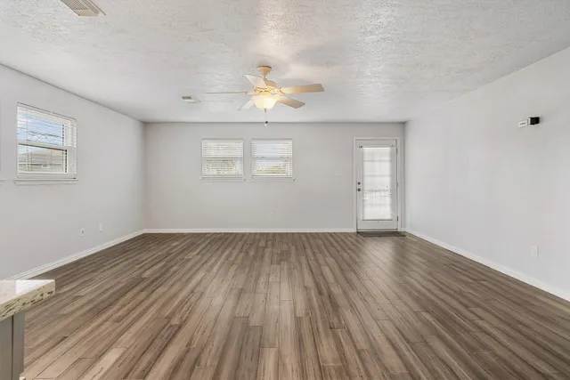 $472,000 | 765 Marlin Street, Bayou Vista, TX 77563