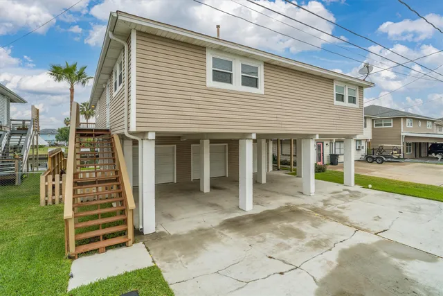 $472,000 | 765 Marlin Street, Bayou Vista, TX 77563