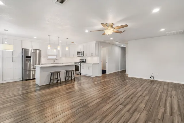 $472,000 | 765 Marlin Street, Bayou Vista, TX 77563