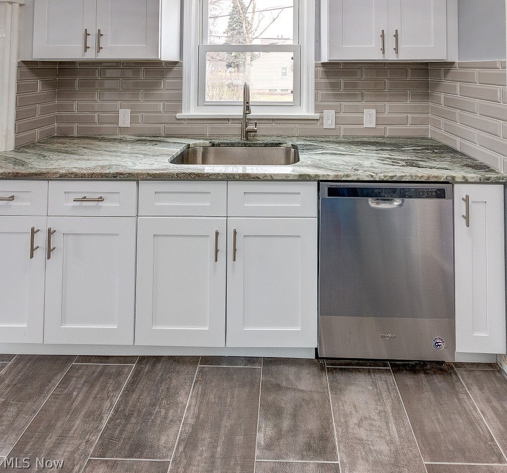 1651 Sunview Road Cleveland, OH 44124 - Photo 12 of 35 Gallery Image 12
