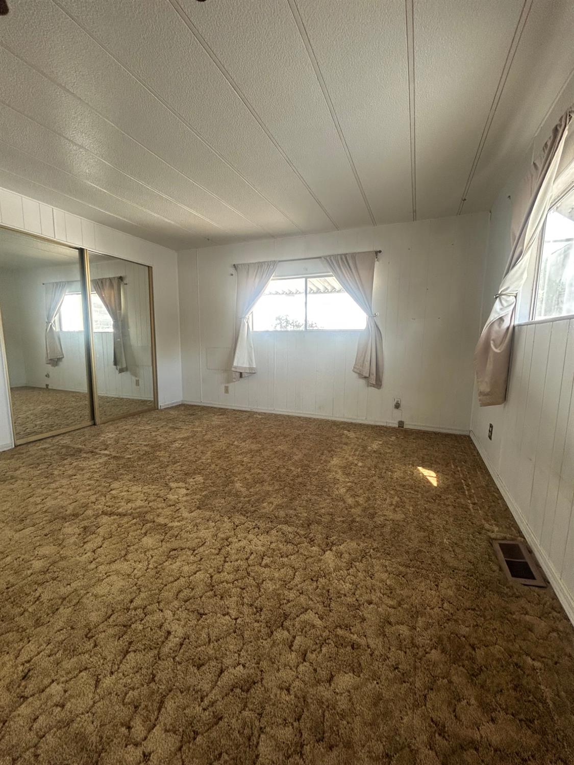 518 Lee Turlock, CA 95382 - Photo 10 of 31 Gallery Image 10