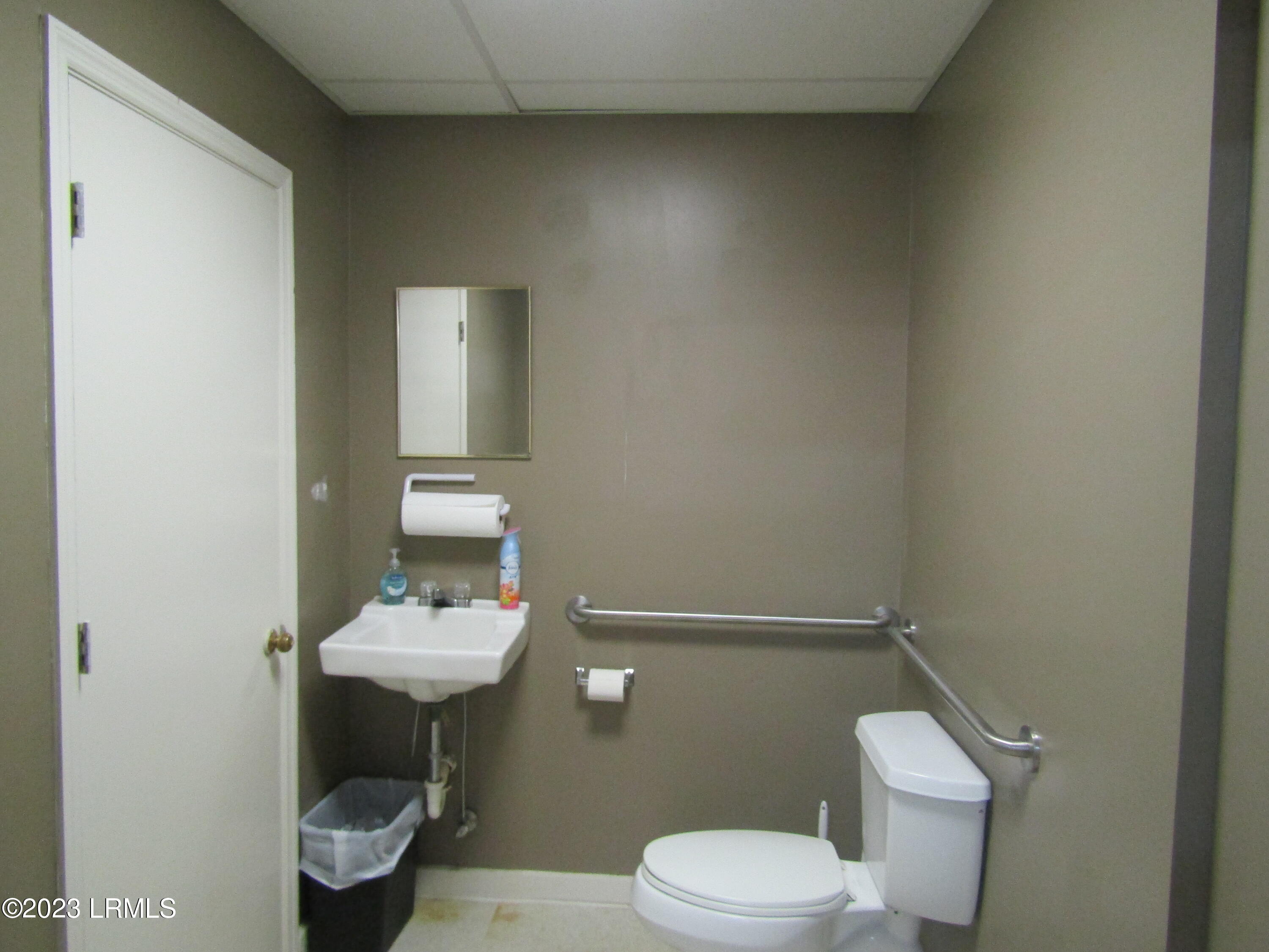 1108 North Jefferies Boulevard Walterboro, SC 29488 - Photo 17 of 18 IMG_0075