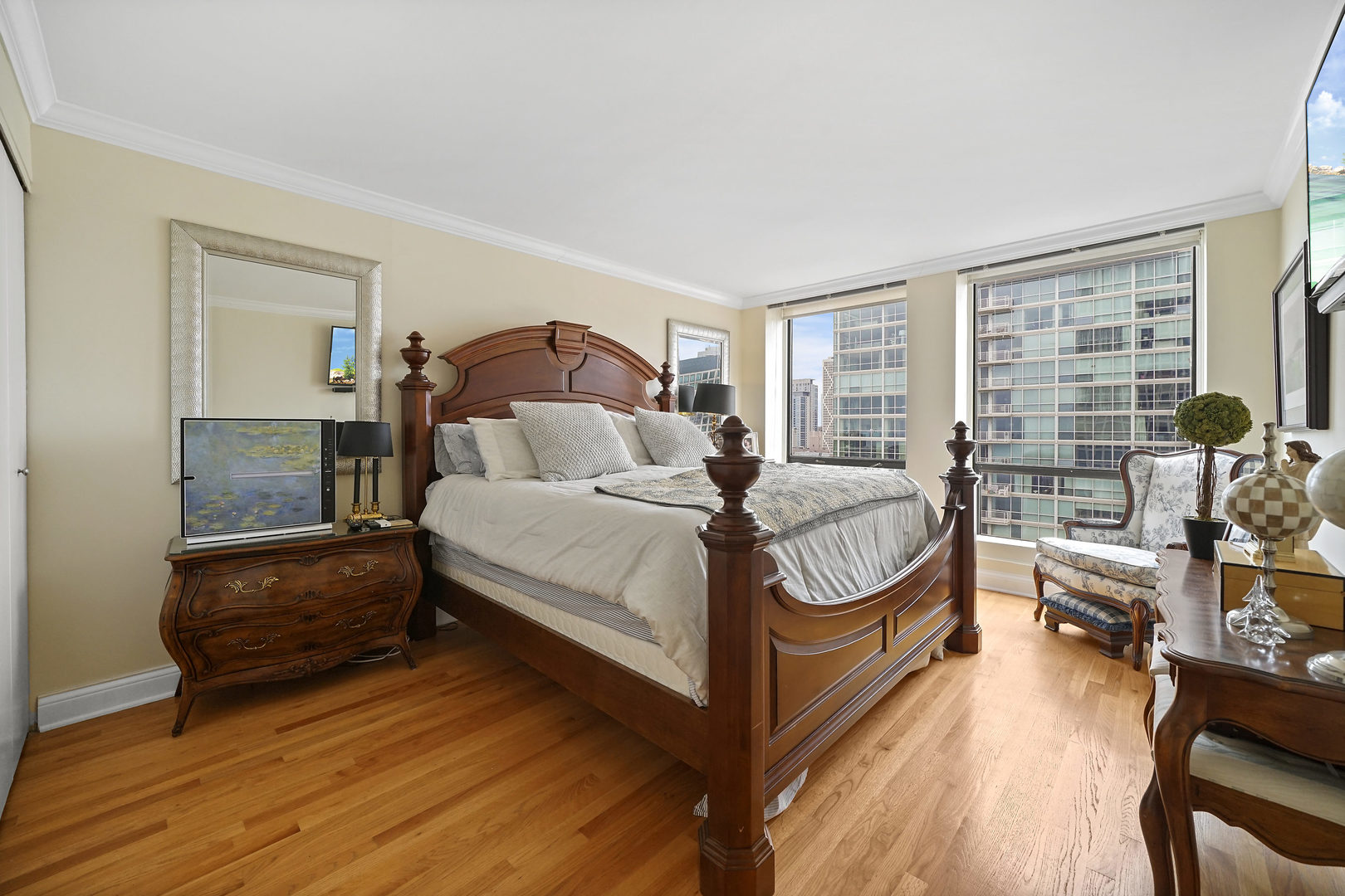 260 East Chestnut Street, Unit 3405 Chicago, IL 60611 - Photo 12 of 22