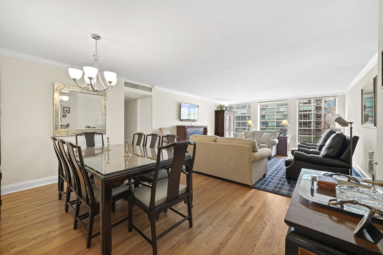 260 East Chestnut Street, Unit 3405 Chicago, IL 60611 - Photo 6 of 22
