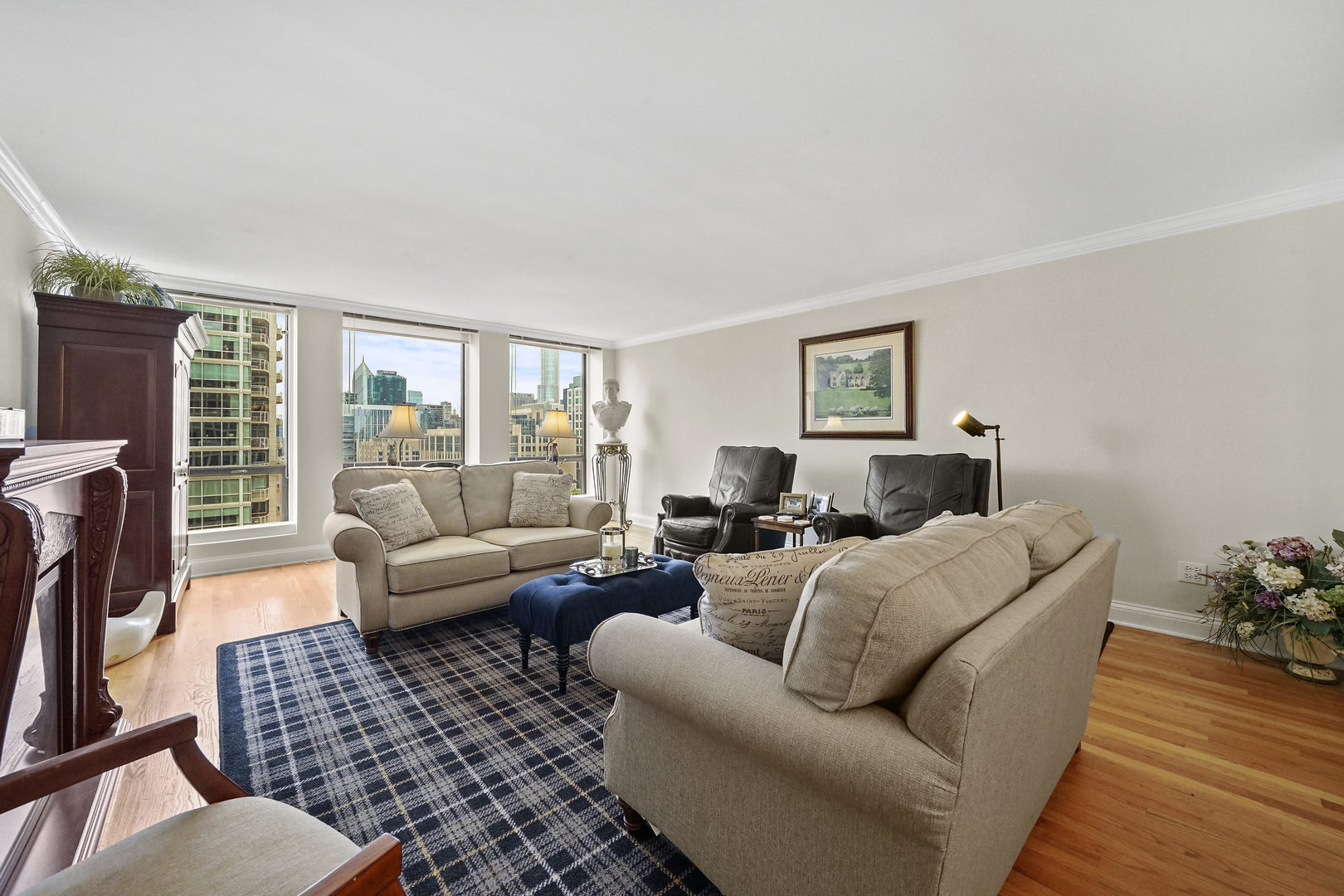 260 East Chestnut Street, Unit 3405 Chicago, IL 60611 - Photo 7 of 22