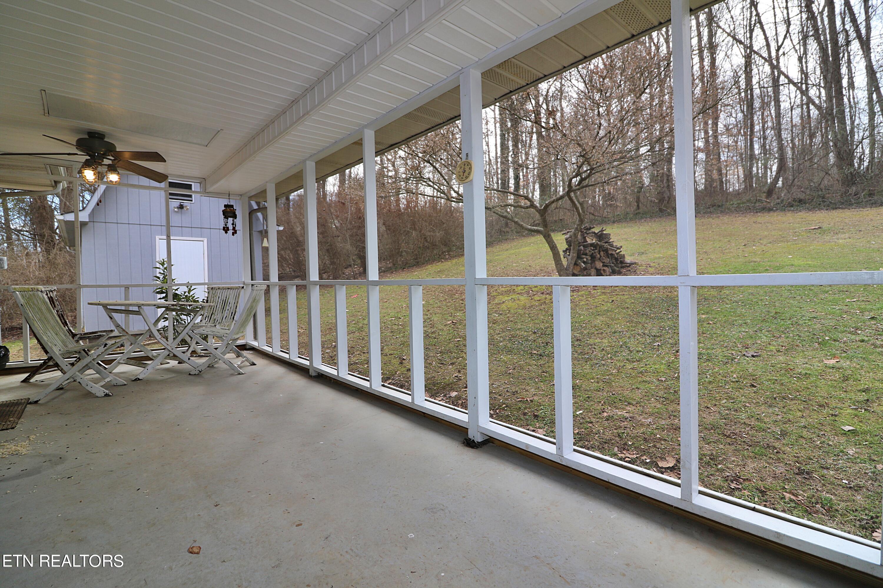 8237 Collier Road Powell, TN 37849 - Photo 15 of 47 094A5801