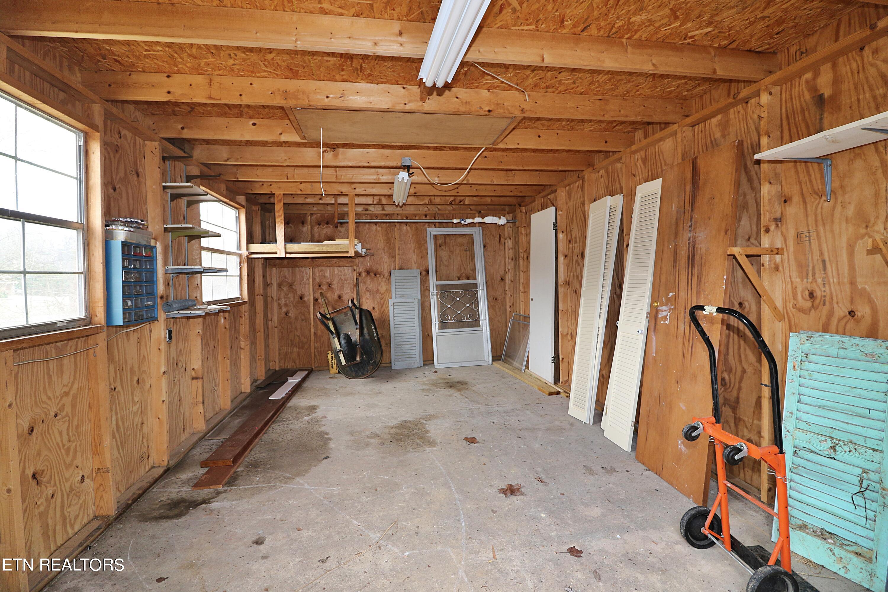 8237 Collier Road Powell, TN 37849 - Photo 17 of 47 094A5803