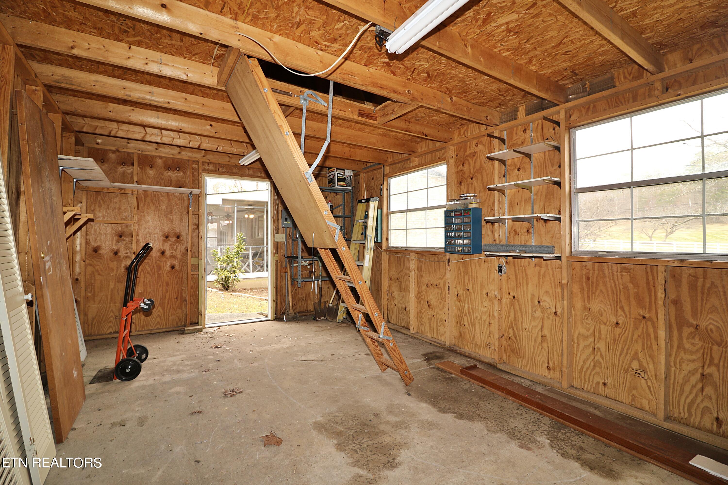 8237 Collier Road Powell, TN 37849 - Photo 18 of 47 094A5806