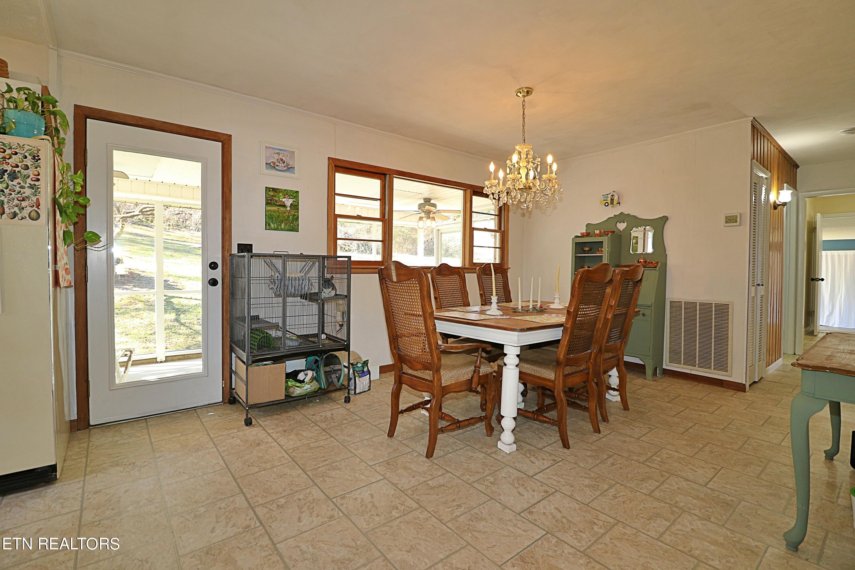 8237 Collier Road Powell, TN 37849 - Photo 20 of 47 094A5740