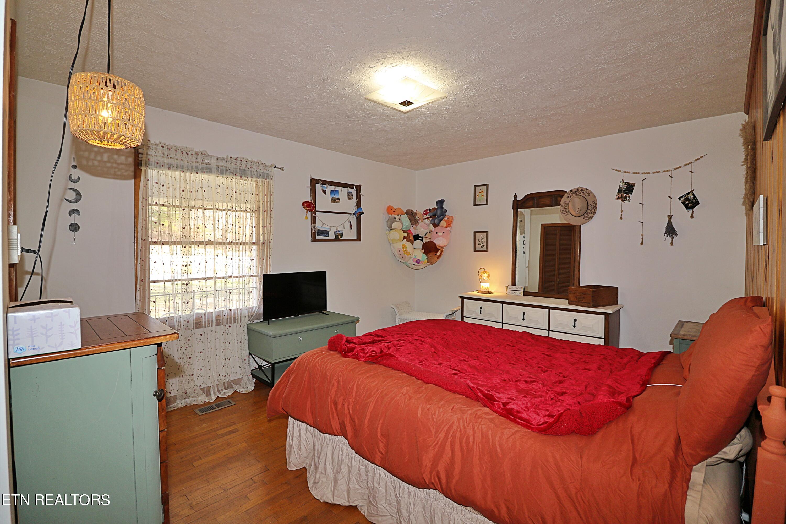 8237 Collier Road Powell, TN 37849 - Photo 24 of 47 094A5748