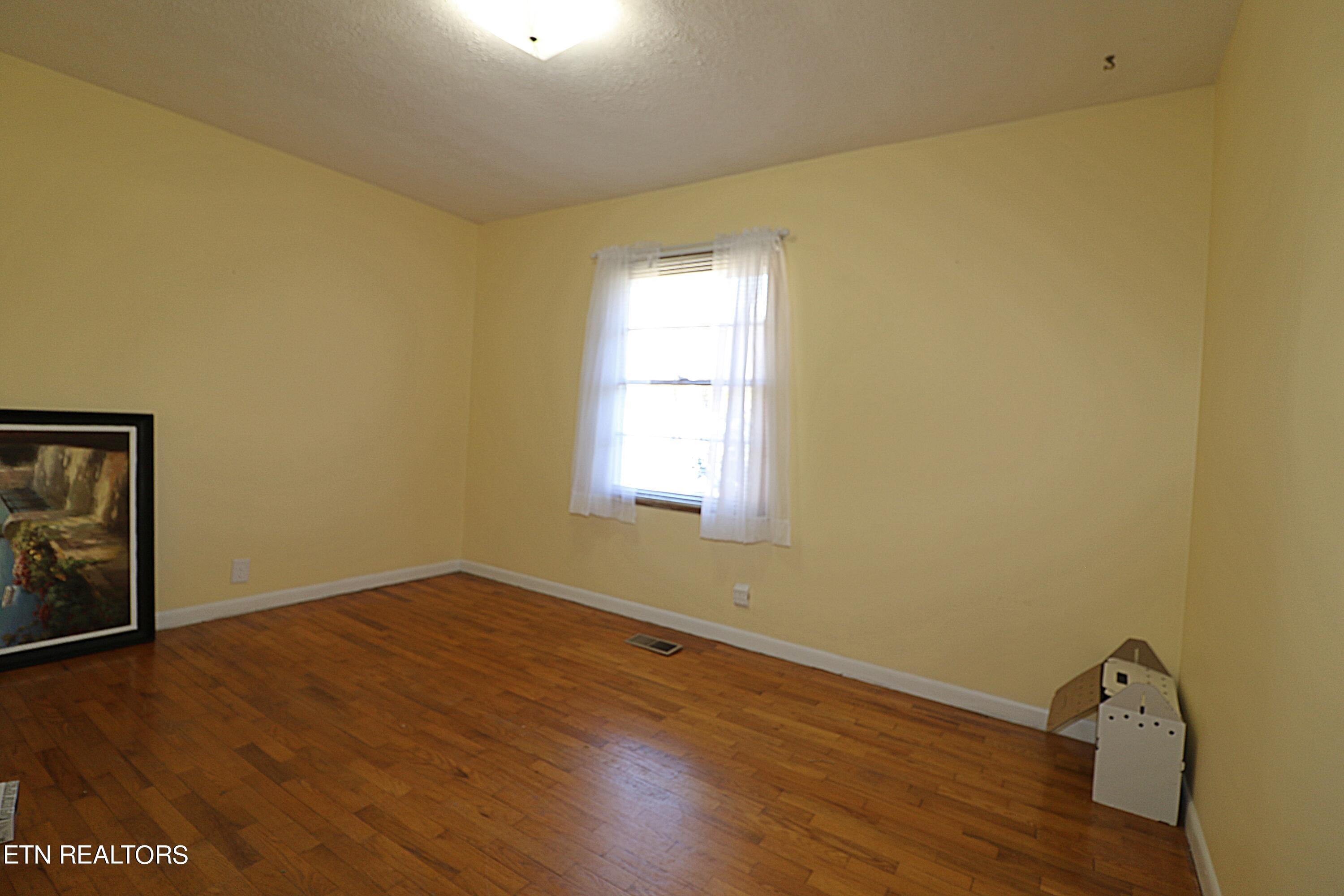 8237 Collier Road Powell, TN 37849 - Photo 26 of 47 094A5755